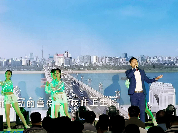 湖南世瑞環(huán)?？萍加邢薰?株洲治理餐飲油煙污染,廚房清理